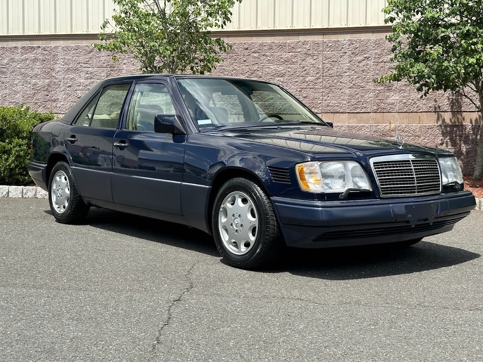 1995 Mercedes-Benz W124 E-Class - Image 11 of 31