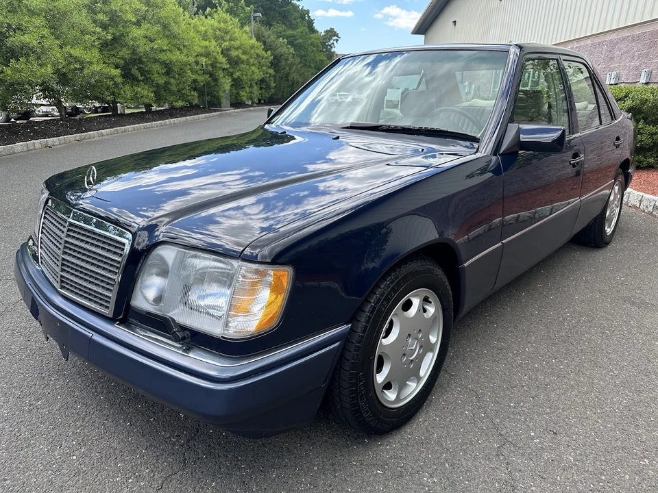 1995 Mercedes-Benz W124 E-Class - Image 9 of 31