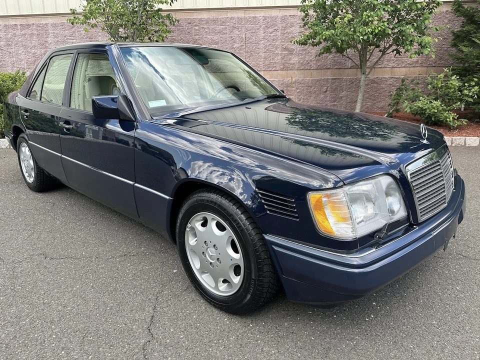 1995 Mercedes-Benz W124 E-Class - Image 12 of 31