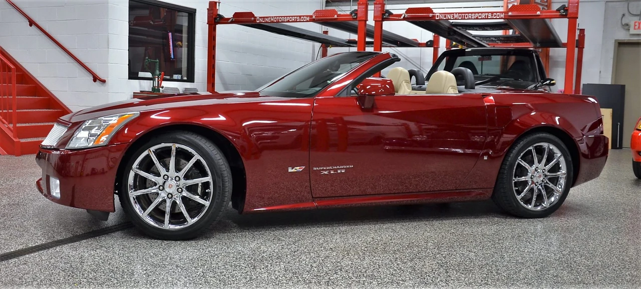 2007 Cadillac XLR-V - Image 14 of 31