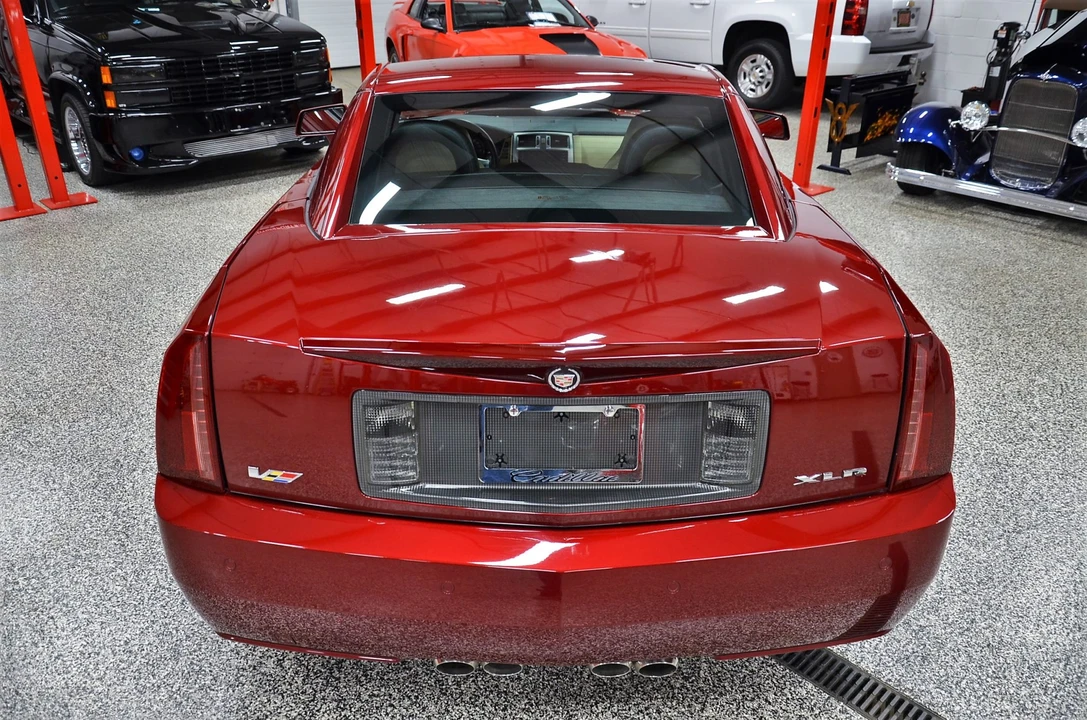 2007 Cadillac XLR-V - Image 25 of 31