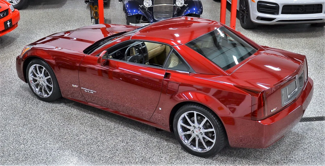 2007 Cadillac XLR-V - Image 18 of 31