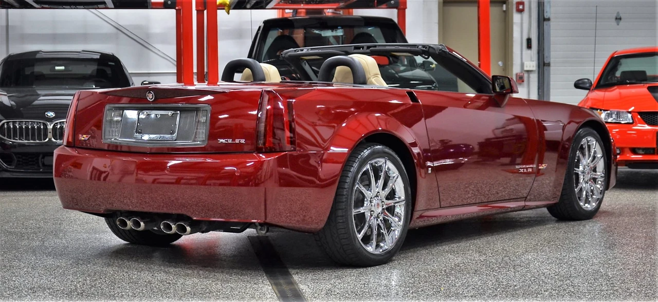 2007 Cadillac XLR-V - Image 30 of 31