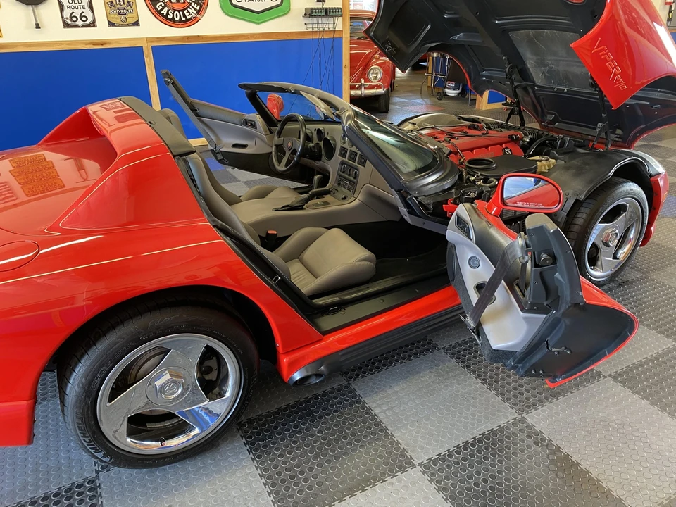 1994 Dodge Viper 1st Gen - Image 30 of 31