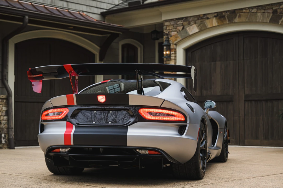 2016 Dodge Viper ACR 5th Gen - Image 9 of 31