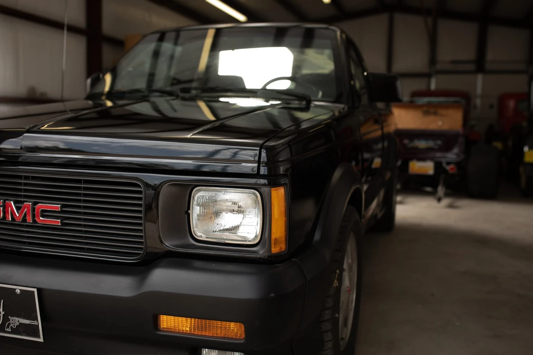 1991 GMC Syclone - Image 28 of 31