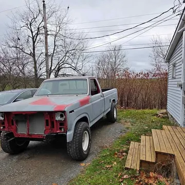 1985 Ford F150 Automatic 4X4