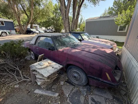 1985 Ford Mustang LX Convertible