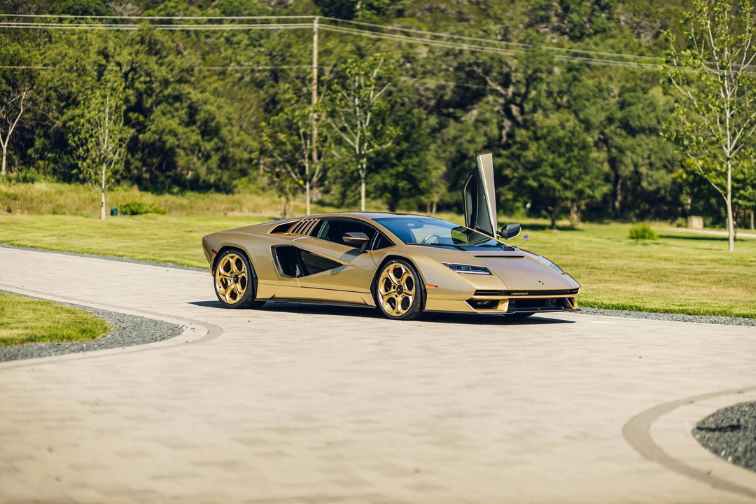 2022 Lamborghini Countach LPI 800-4 - Image 8 of 31