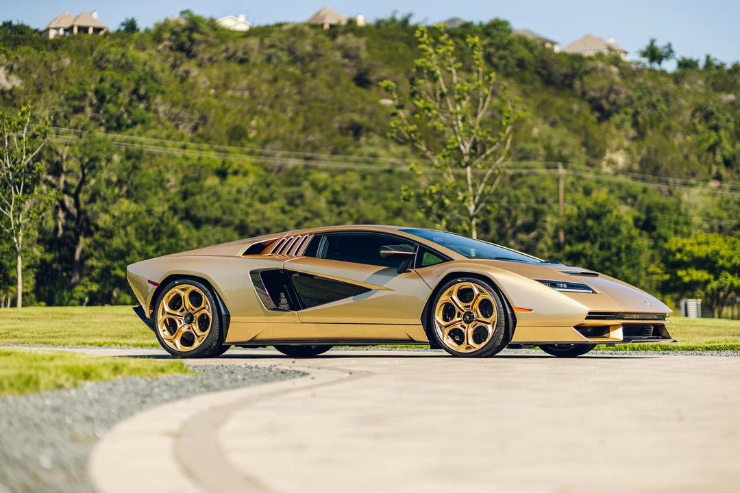 2022 Lamborghini Countach LPI 800-4 - Image 9 of 31