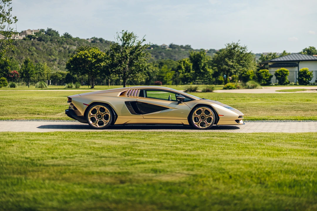 2022 Lamborghini Countach LPI 800-4 - Image 11 of 31