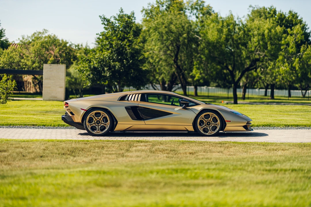 2022 Lamborghini Countach LPI 800-4 - Image 12 of 31
