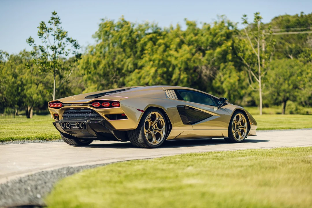 2022 Lamborghini Countach LPI 800-4 - Image 14 of 31