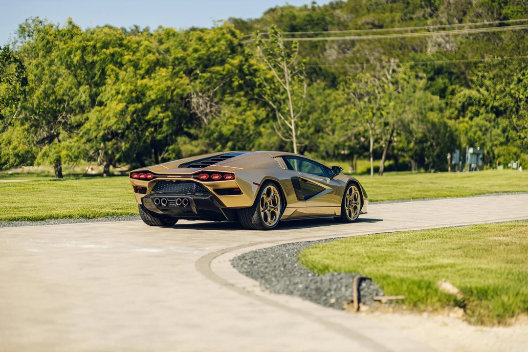 2022 Lamborghini Countach LPI 800-4 - Image 15 of 31
