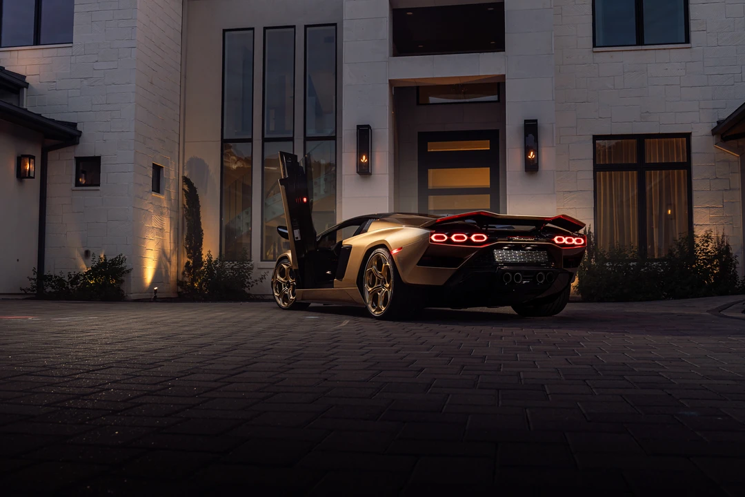 2022 Lamborghini Countach LPI 800-4 - Image 4 of 31