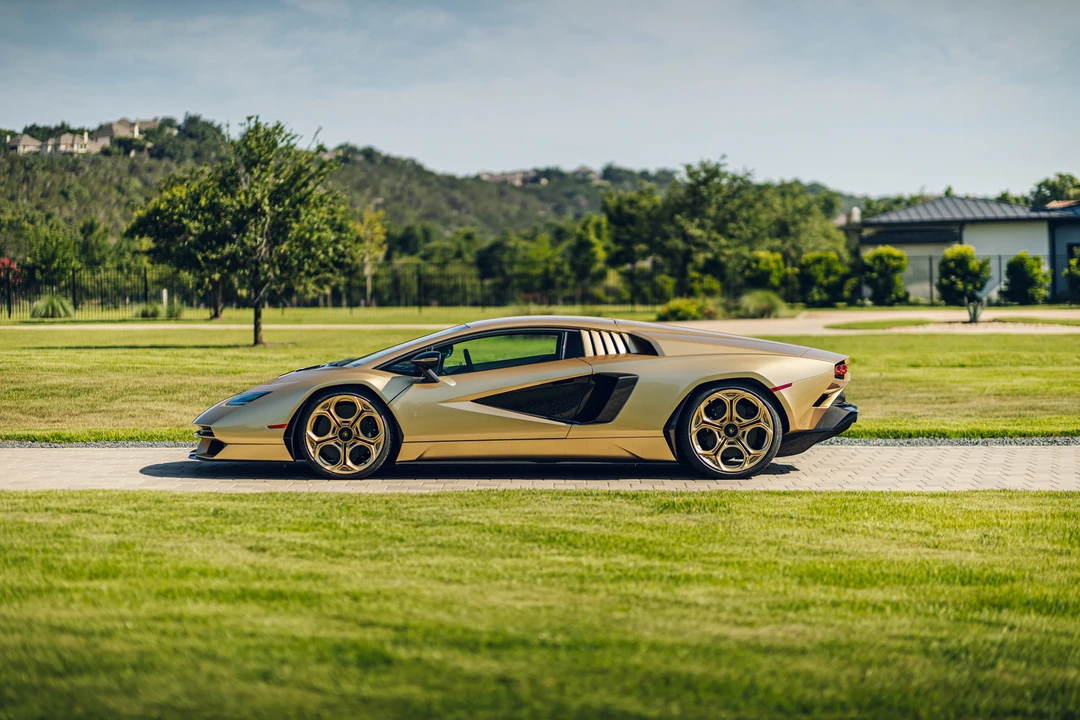 2022 Lamborghini Countach LPI 800-4 - Image 19 of 31