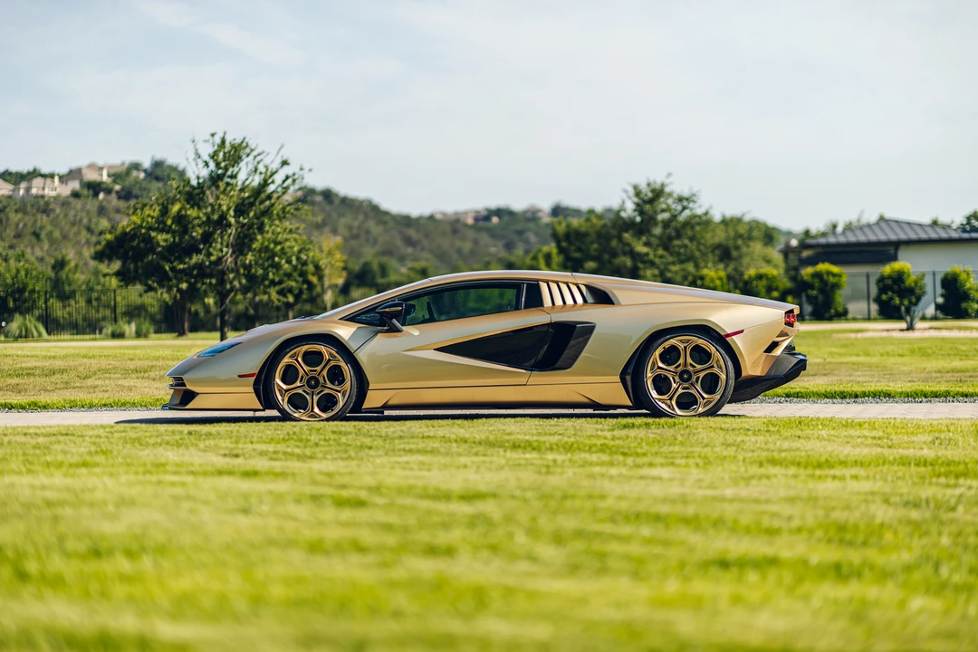 2022 Lamborghini Countach LPI 800-4 - Image 20 of 31
