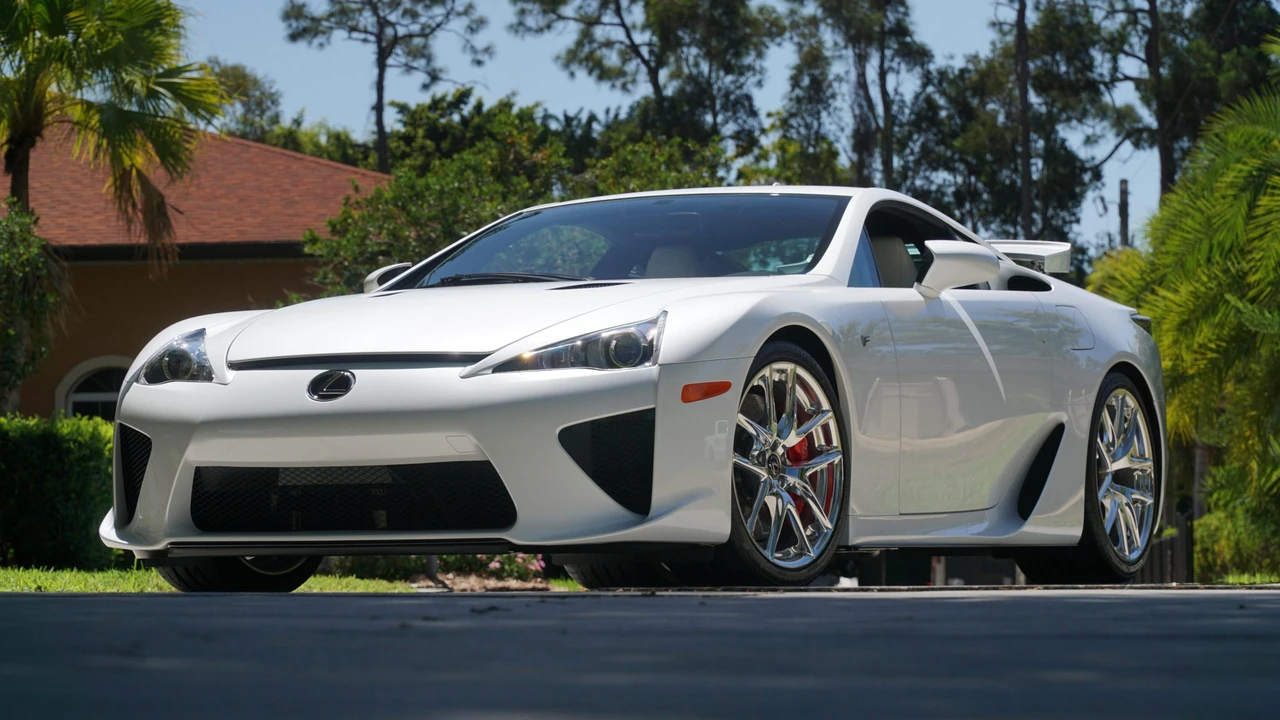 2012 Lexus LFA - Image 4 of 31
