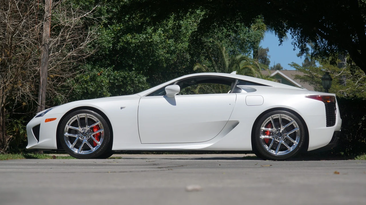 2012 Lexus LFA - Image 5 of 31