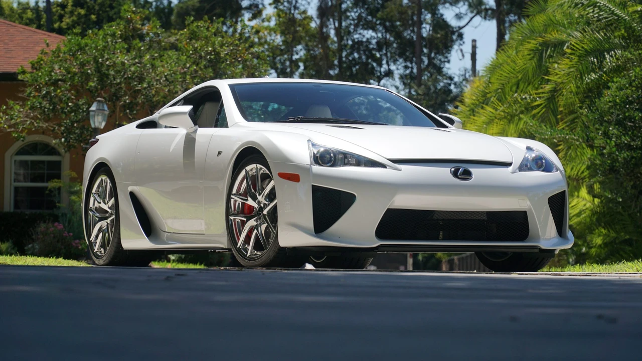 2012 Lexus LFA - Image 16 of 31