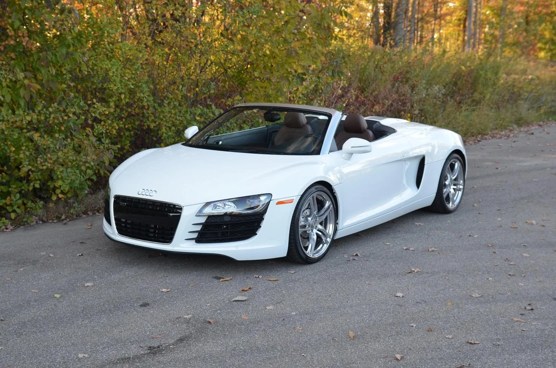 2011 Audi 42 R8 - Image 2 of 31