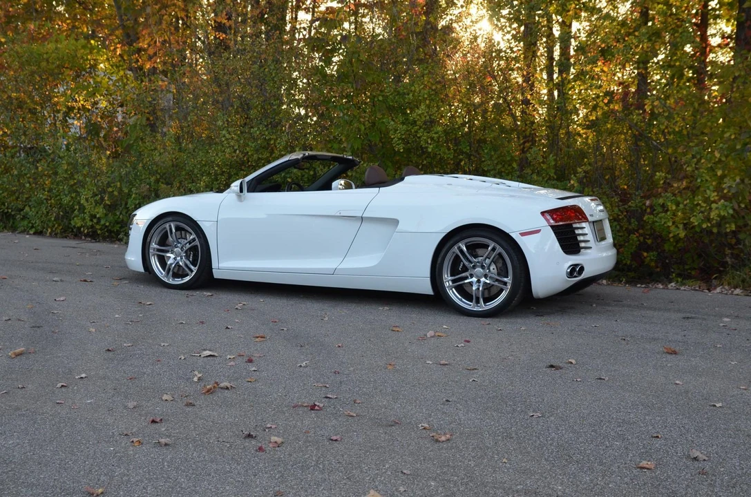 2011 Audi 42 R8 - Image 6 of 31