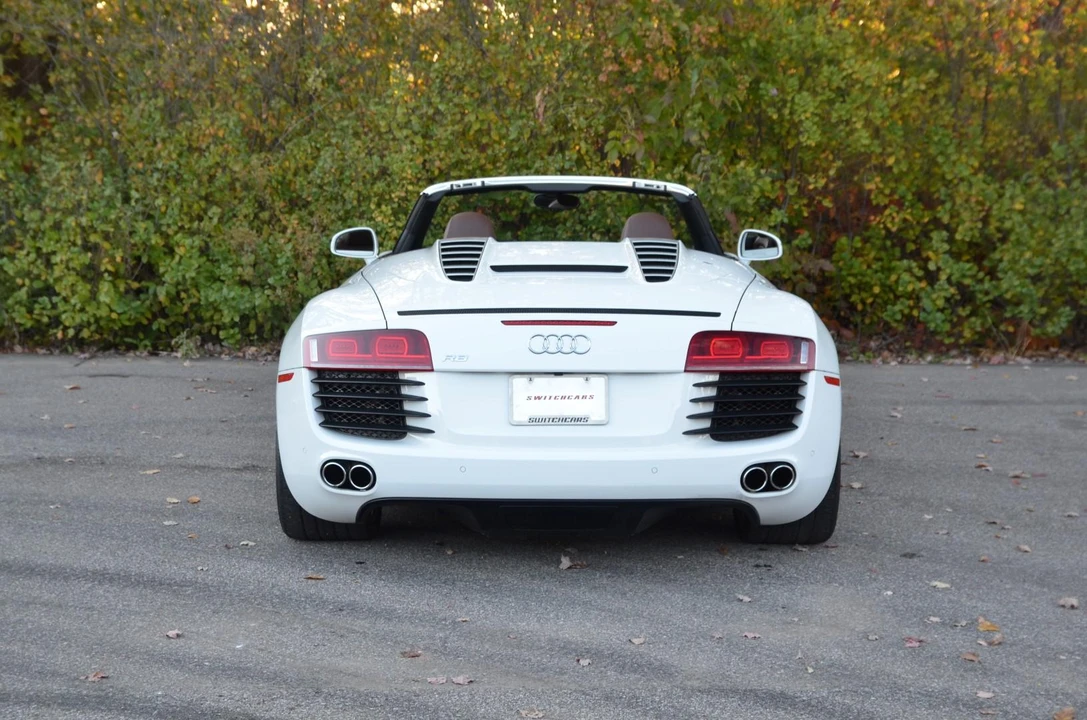 2011 Audi 42 R8 - Image 8 of 31