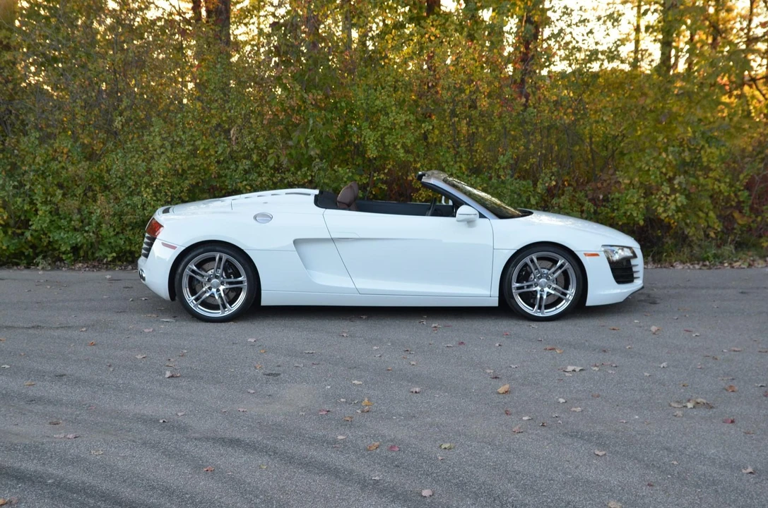 2011 Audi 42 R8 - Image 12 of 31