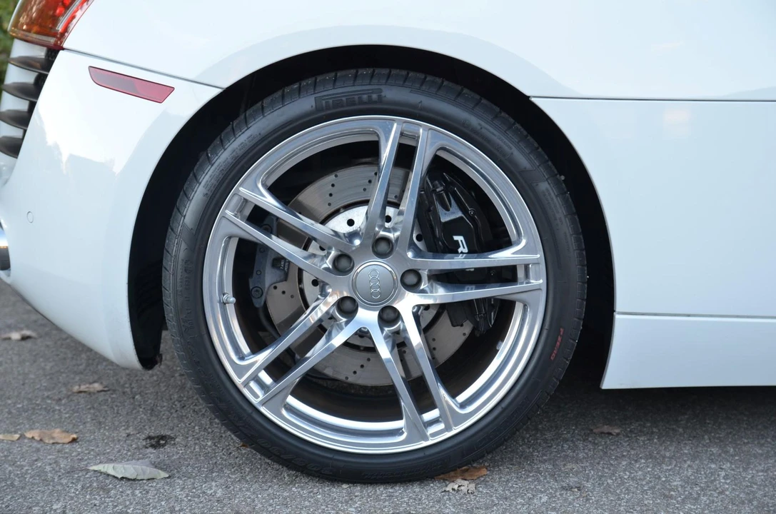 2011 Audi 42 R8 - Image 30 of 31