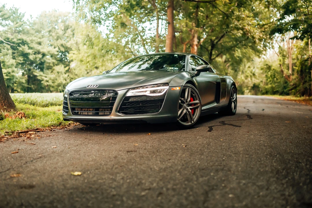 2015 Audi 42 R8 - Image 7 of 31