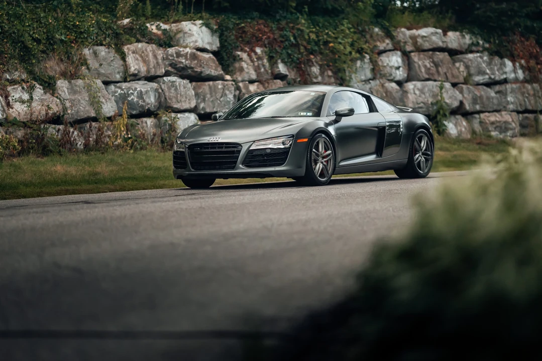 2015 Audi 42 R8 - Image 8 of 31