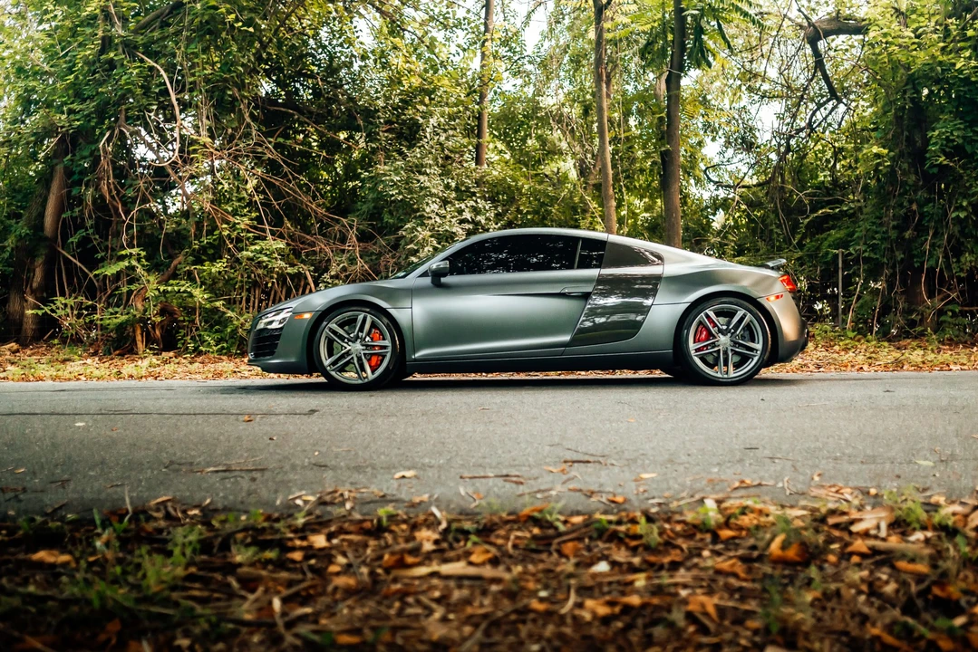 2015 Audi 42 R8 - Image 12 of 31