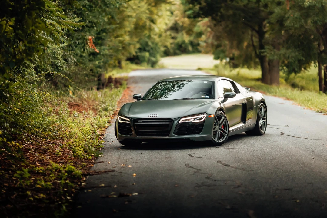 2015 Audi 42 R8 - Image 4 of 31