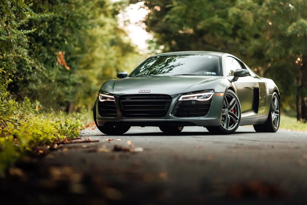 2015 Audi 42 R8 - Image 6 of 31