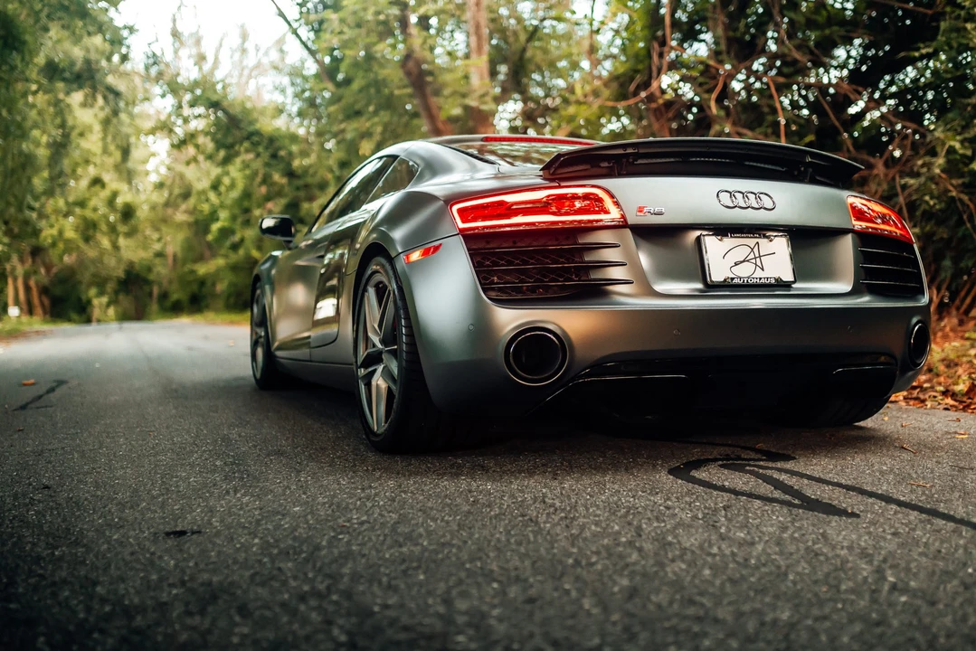 2015 Audi 42 R8 - Image 24 of 31