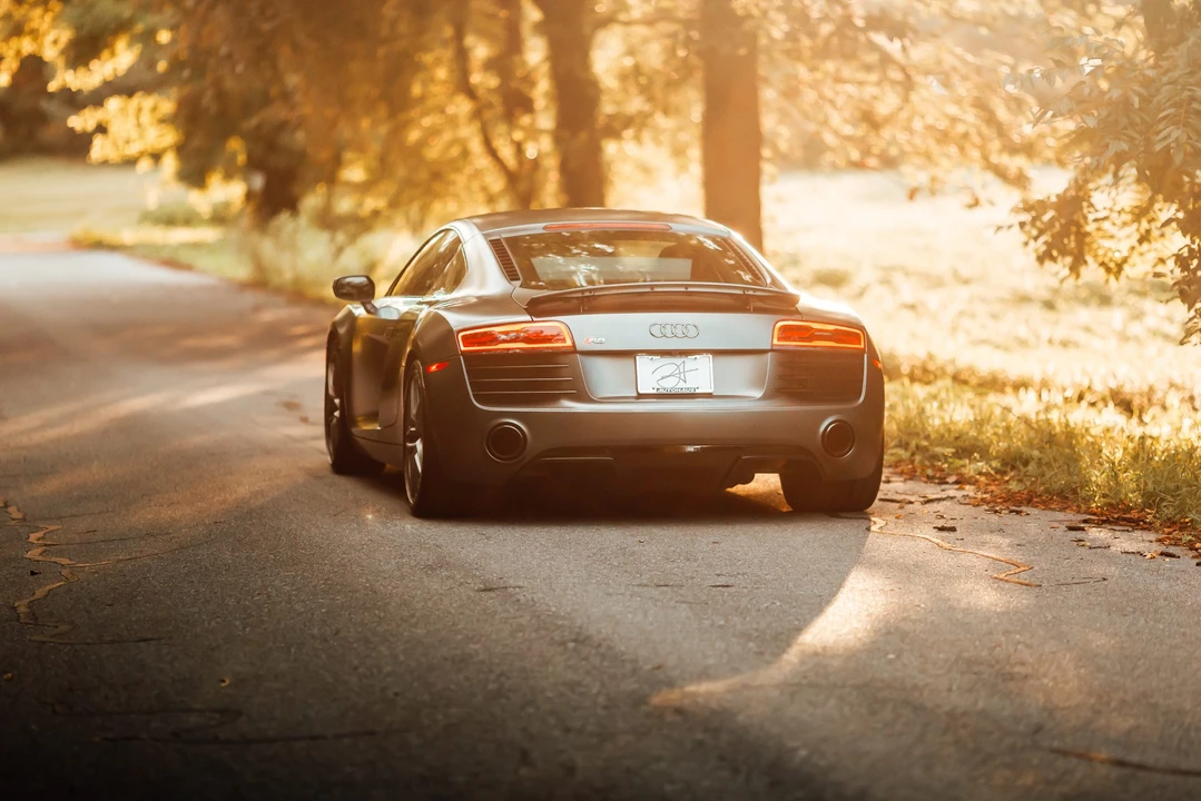 2015 Audi 42 R8 - Image 27 of 31