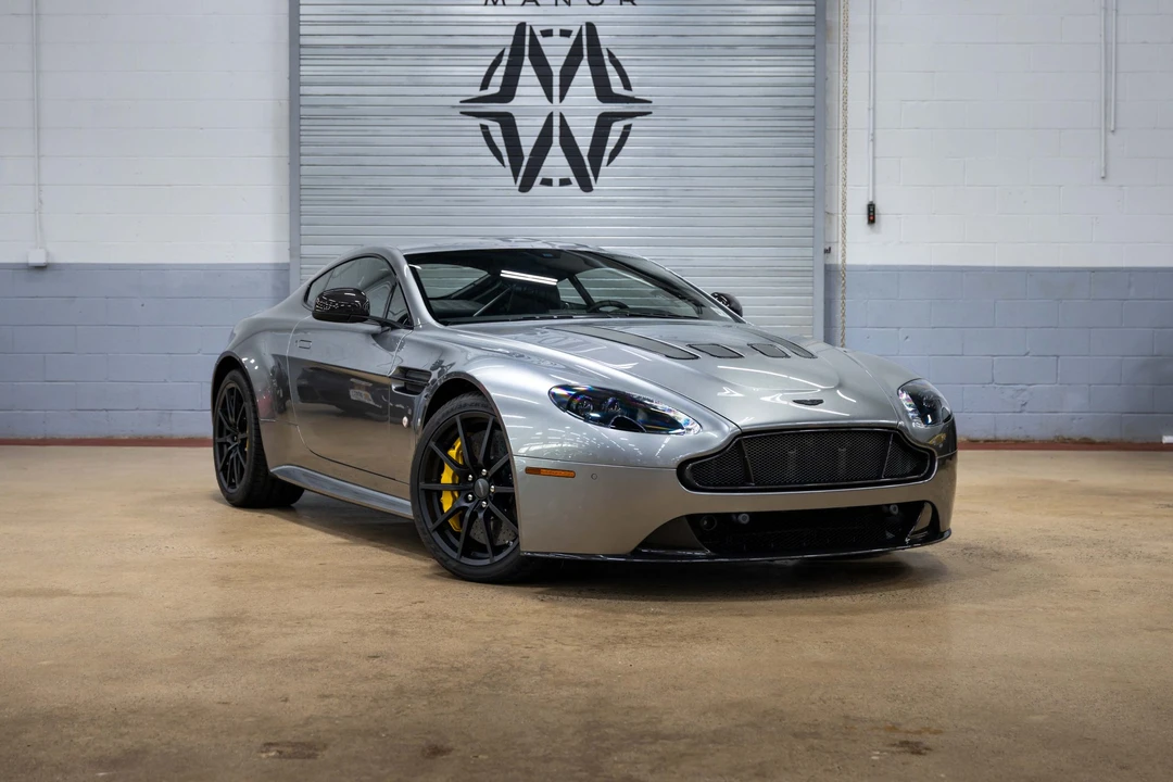 2017 Aston Martin V12 Vantage (2010-2018) - Image 11 of 31