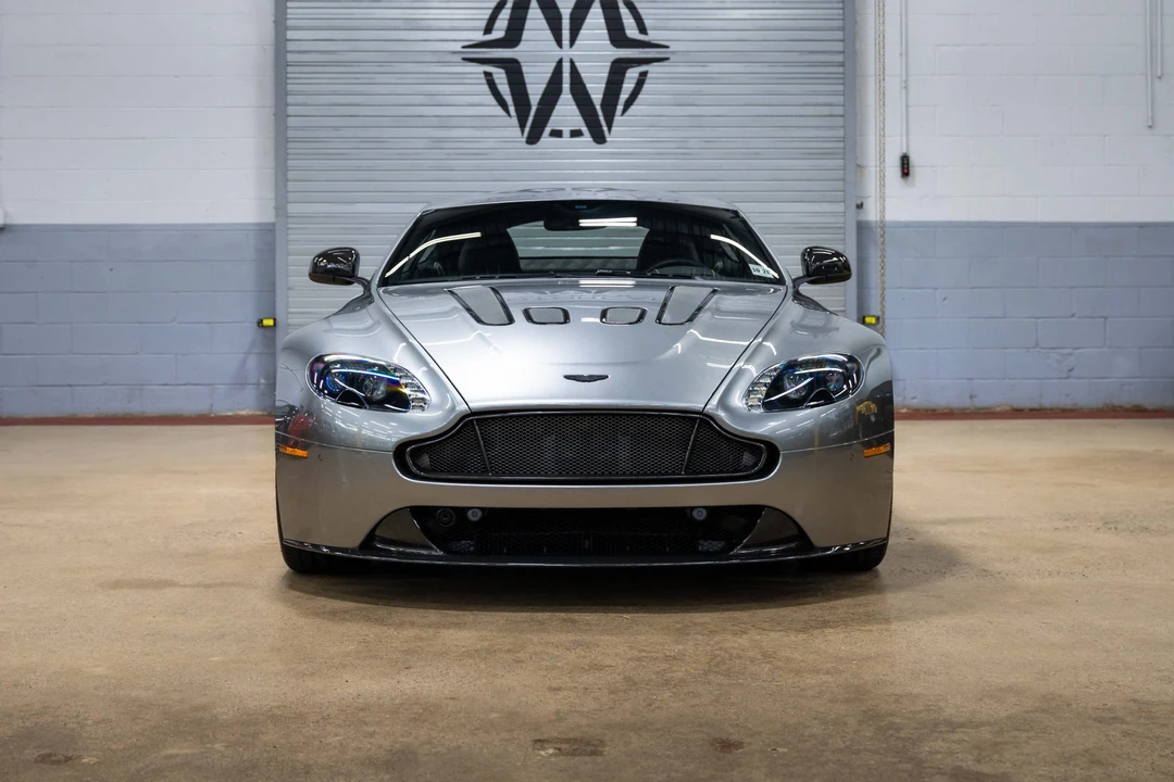 2017 Aston Martin V12 Vantage (2010-2018) - Image 13 of 31
