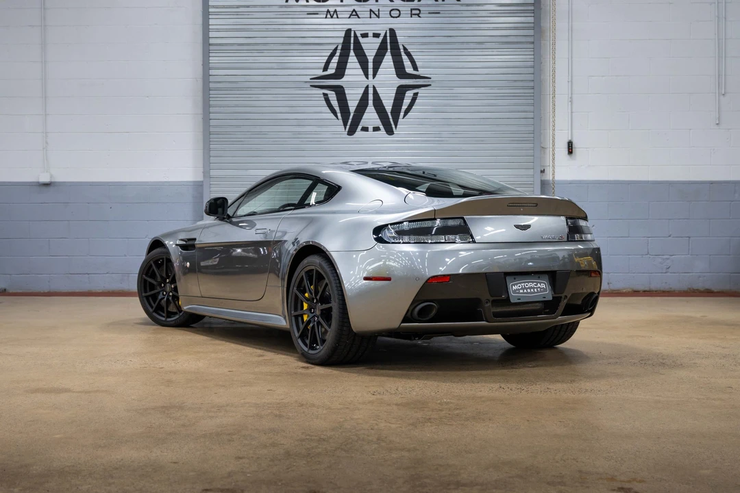 2017 Aston Martin V12 Vantage (2010-2018) - Image 6 of 31