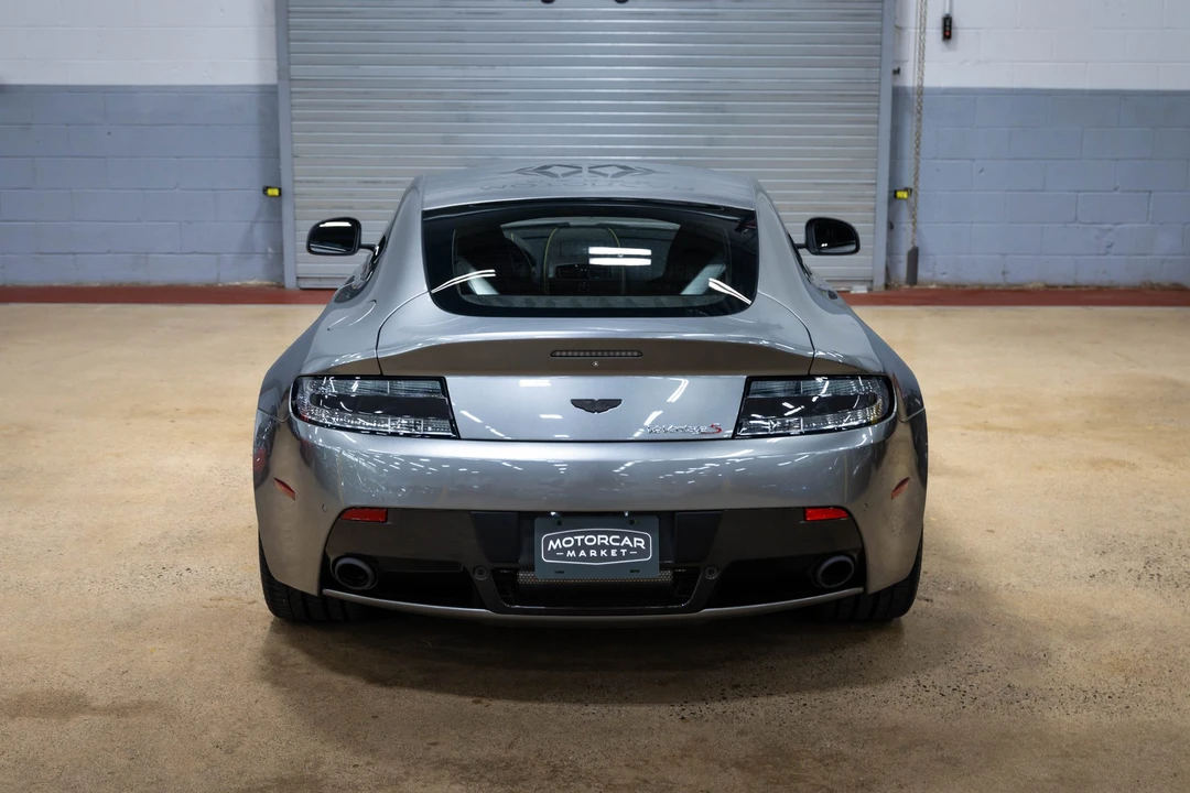 2017 Aston Martin V12 Vantage (2010-2018) - Image 8 of 31