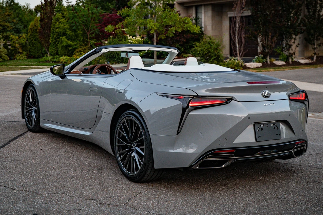 2026 Lexus LC - Image 14 of 31