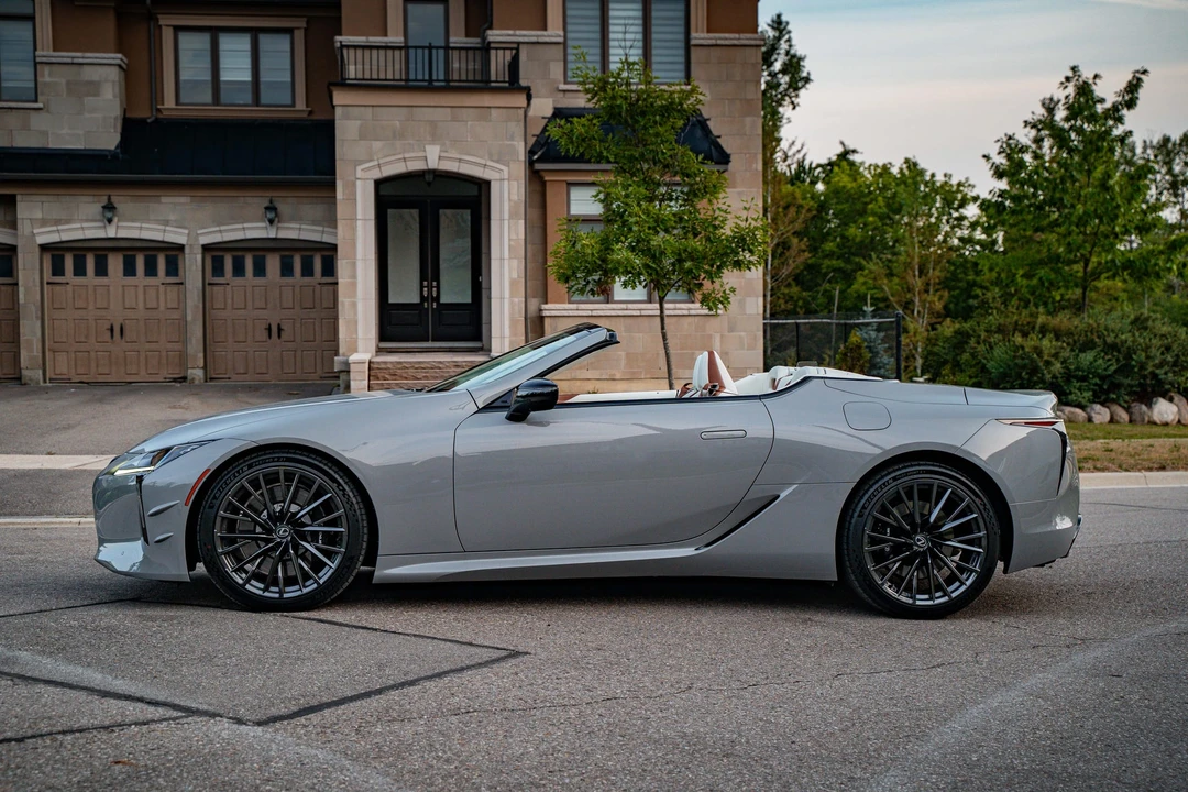 2026 Lexus LC - Image 16 of 31