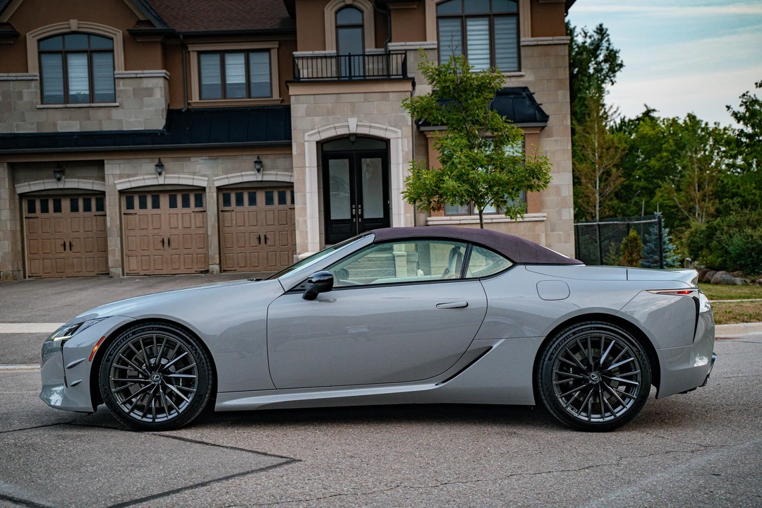 2026 Lexus LC - Image 17 of 31