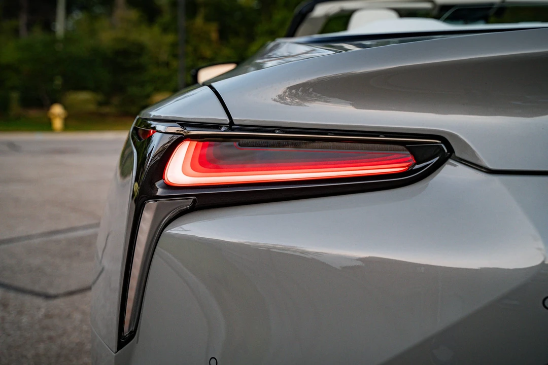 2026 Lexus LC - Image 27 of 31