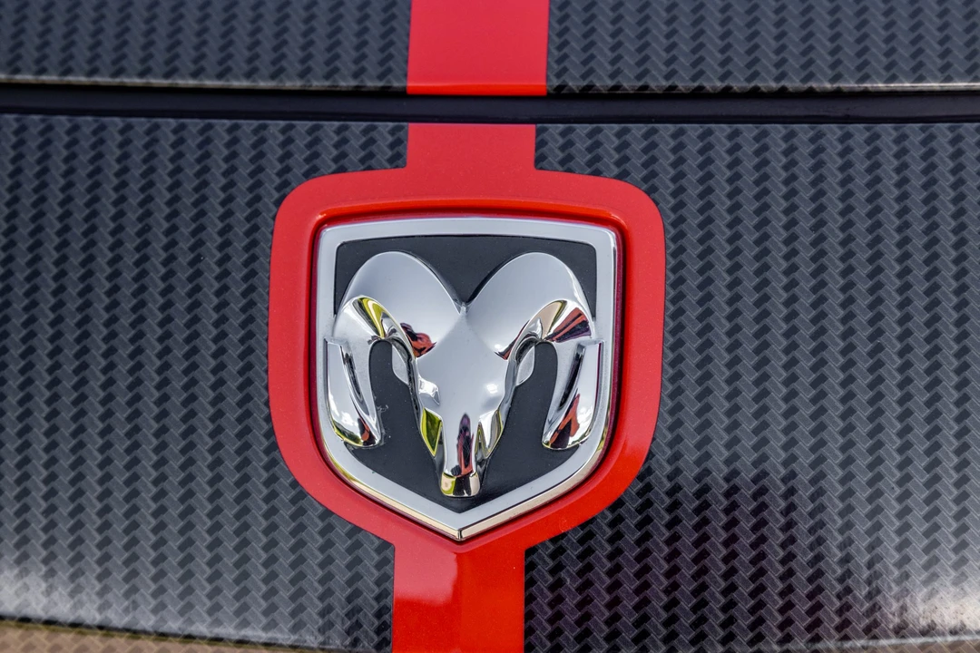 2008 Dodge Challenger SRT8 & 392 3rd Gen - Image 15 of 31