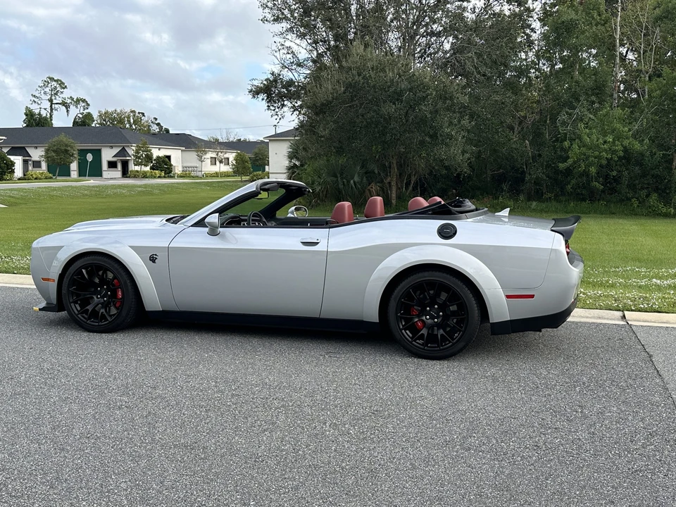2023 Dodge Challenger SRT Hellcat 3rd Gen - Image 16 of 31