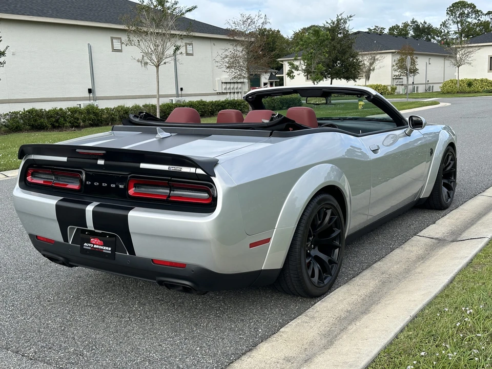 2023 Dodge Challenger SRT Hellcat 3rd Gen - Image 10 of 31