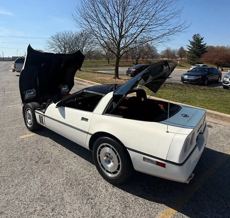 1986 Chevrolet Corvette C4 - Image 9 of 14