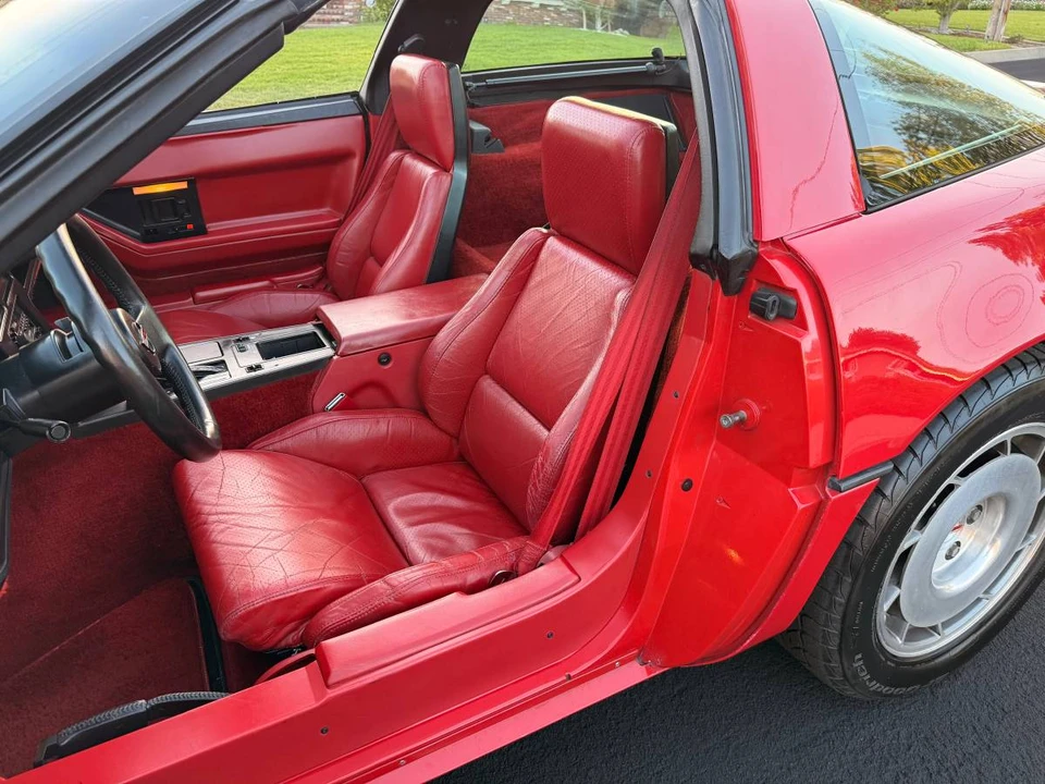 1986 Chevrolet Corvette C4 - Image 13 of 23
