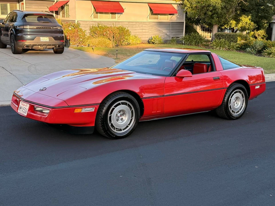 1986 Chevrolet Corvette C4 - Image 8 of 23